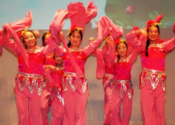 2013-02-10_GHCS CNY Gala-40001.JPG