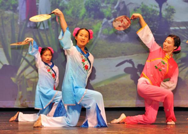 2011-02-06_GHCS CNY Gala-10001.JPG