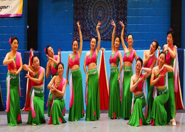 2022-04-23_04_Girls by Bridge-30001.JPG