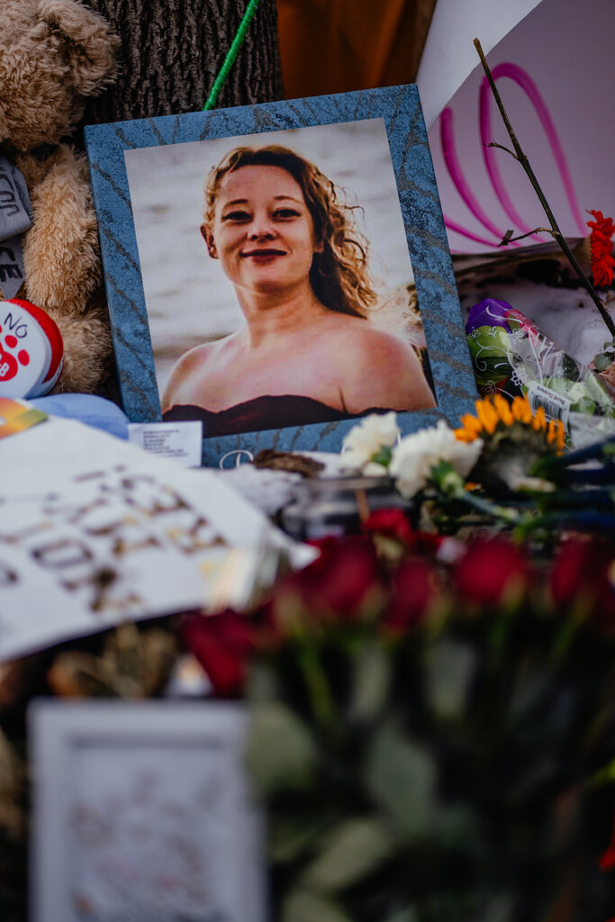 明尼阿波利斯市为蕾妮·古德举行的追悼会。