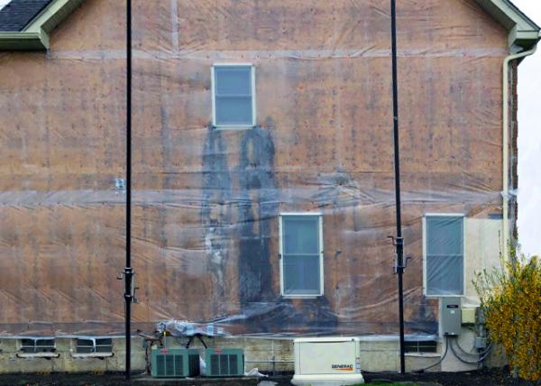 2022-04-18_Mold Siding & Damaged Siding Contributed to Water Leak.JPG