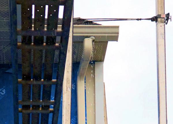 2022-05-07_41_Misplaced Gutter Connection in the Rain.JPG