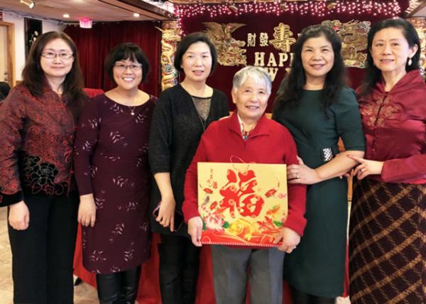 2019-02-05_Jing-Hongxia-Lily-Mom-Jenny-Hong @ Golden City Chinese Restaurant0001.JPG