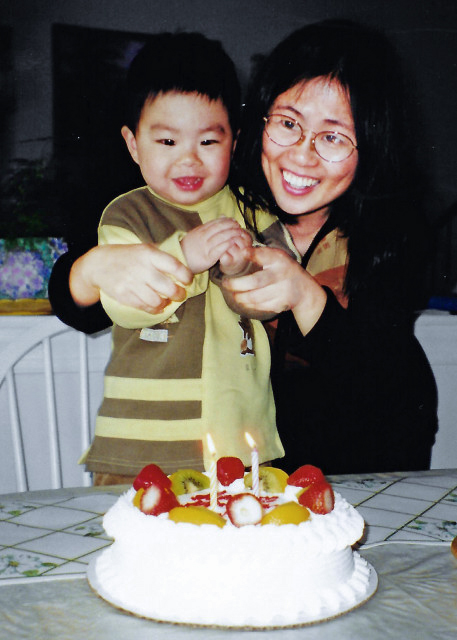 1770340091230110.jpg 2001-04-06_Raymon 2-Yr-Old Birthday0001.JPG