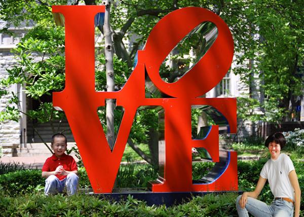2007-05-05_Love on Penn's Campus0001.JPG