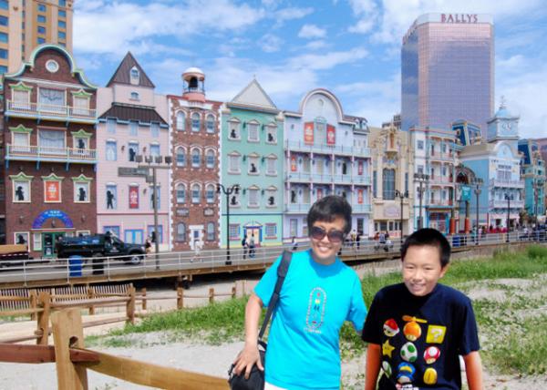 2012-08-26_Bally's Casino and Hotel on Atlantic City Boardwalk0001.JPG