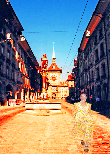 1998-07-03_Clock Tower w Bears a Rooster & a Jester in 13C in Bern-20001.JPG