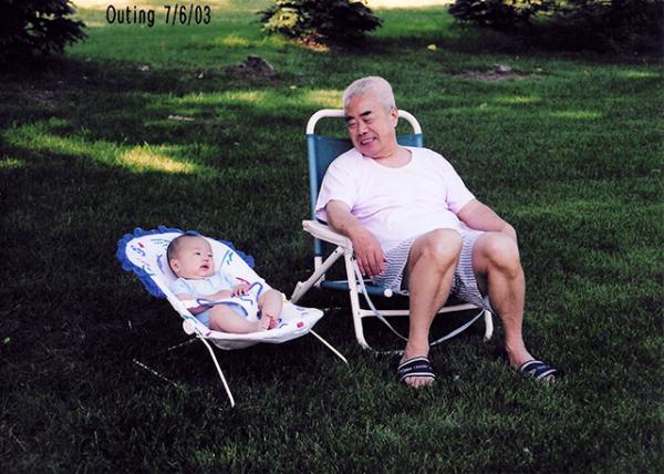 2003-07-06_Grandpa-Aiden @ Cradleland-10001.jpg