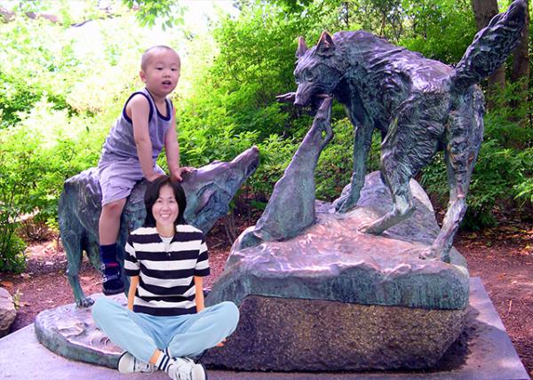 2005-07-03_Hudson Bay Wolves (1872) @ Philly Zoo0001.JPG