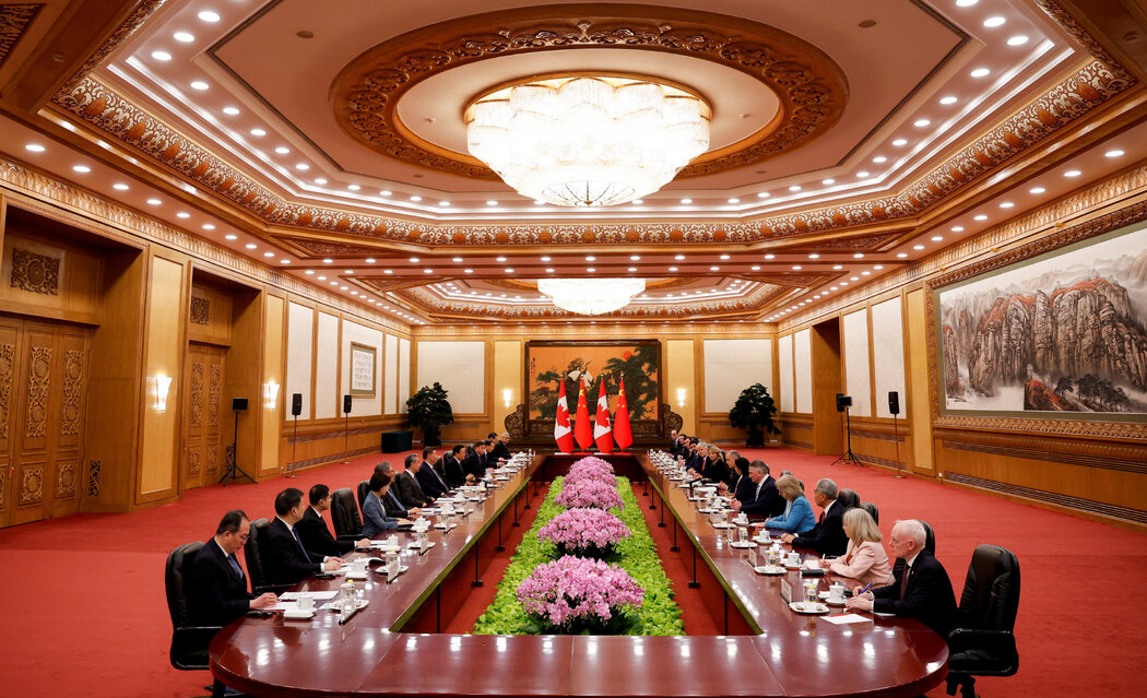 上个月，加拿大总理卡尼与中国领导人习近平在北京会晤。