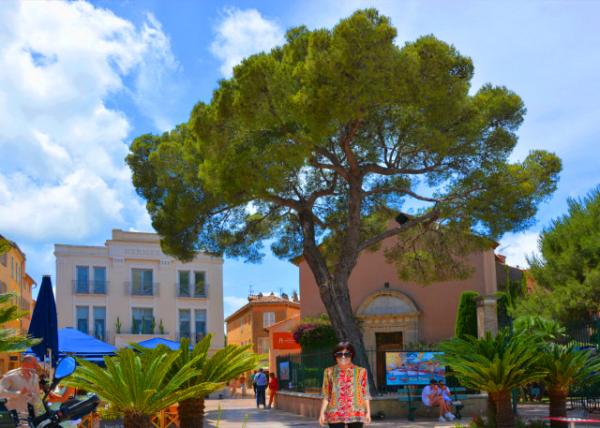 2024-06-02_Annonciade Museum inside a 16th-Century Chapel vs Herm��s Villa on Route des Places0001.JPG