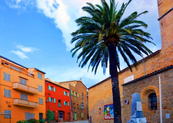 2024-06-02_A Warren of Cozy Streets Lined w Beautifully Restored the 15th Century Houses0001.JPG