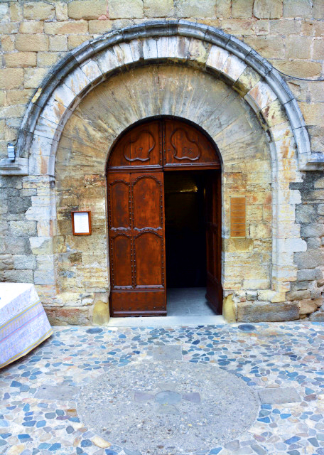 2024-06-02_Saint-Michel Church_Entrance0001.JPG