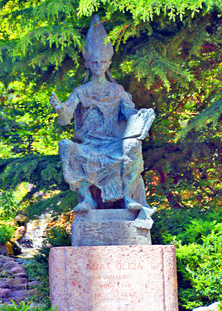 2024-06-03_00_Sculpture of Abat Oliba or Bishop Oliba_ the Founder of Montserrat Monastery in 10250001.JPG
