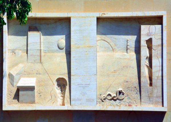 2024-06-03_05_Ariadne and Hermes_ by Josep Maria Subirachs (1985)0001.JPG