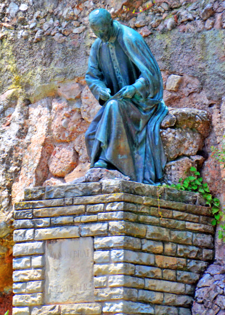 2024-06-03_06_Sculpture of Saint0001.JPG