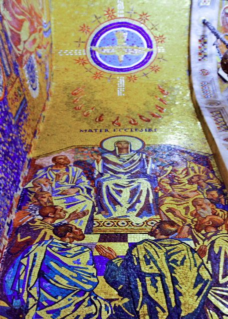 2024-06-03_21_Niche_Mosaics Executed by Santiago Padr��s0001.JPG