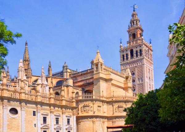 2024-06-05_Christendom��s Largest Gothic Church w a Marvelous Edifice Boasting Christopher Columbus�� Sepulcher & the Giralda_ an Iconic Arab Minaret0001.JPG
