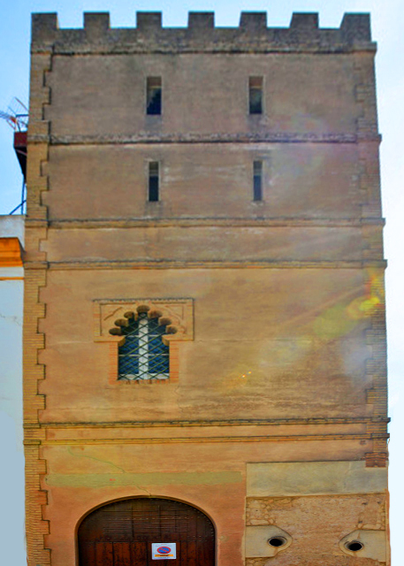 2024-06-05_Plaza de Alfaro_Rectangular Tower0001.JPG