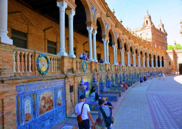 2024-06-05_Alcove_Tiled Provincial Alcoves along the Walls Representing the Different Provinces of Spain-10001.JPG