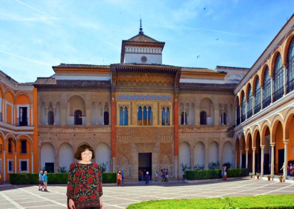 2024-06-05_04_Gothic Palace_Façade of King Don Pedro & Patio de la Monter��a Courtyard-10001.JPG