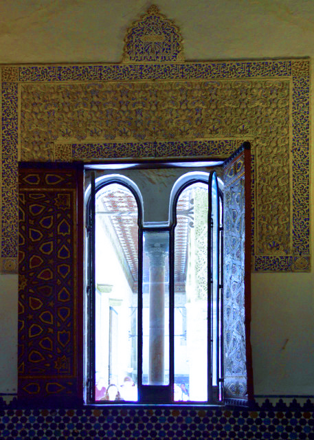 1770856698106611.jpg 2024-06-05_14_Decorated Window0001.JPG