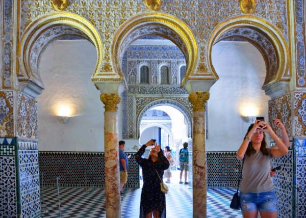 2024-06-05_15_Royal Bedroom0001.JPG