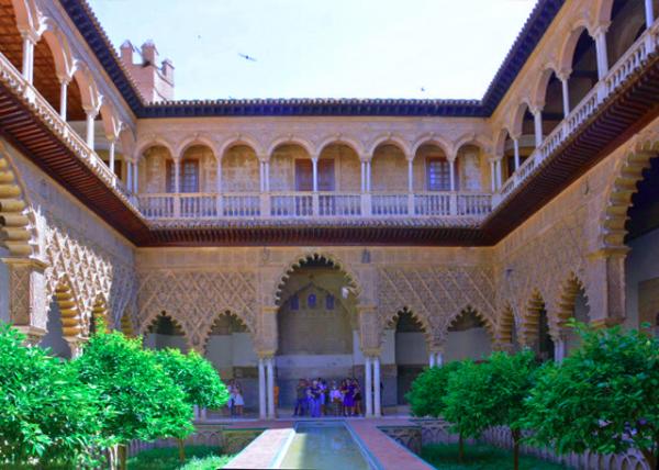 2024-06-05_23_Patio de Doncellas or Courtyard of the Maidens w a Reflection Pool in 14th Century-20001.JPG