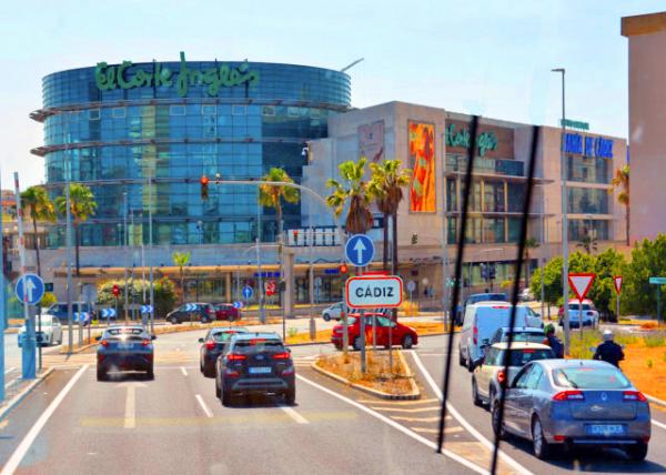 2024-06-05_37_Centro Comercial Bah��a Sur0001.JPG