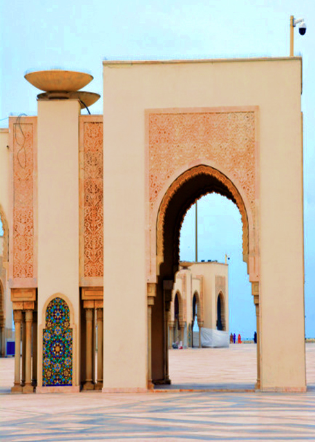 1770948966202553.jpg 2024-06-06_07_A Revival of Traditional Moroccan Arts Evidenced by Sections of Zellige_ Brighter in Color & Shimmering Than Usual0001.JPG