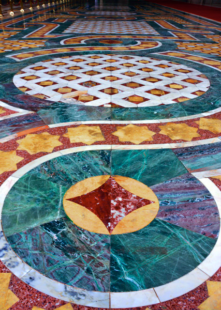 1770949758590909.jpg 2024-06-06_30_Marble Floor in Most Notably Elaborate Islamic Geometric Motifs Radiating Star Patterns Composed of Various Polygons0001.JPG