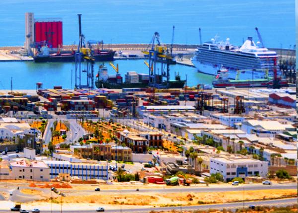 2024-06-07_03_Port_Commercial Port Viewed from the Hill to the Port0001.JPG