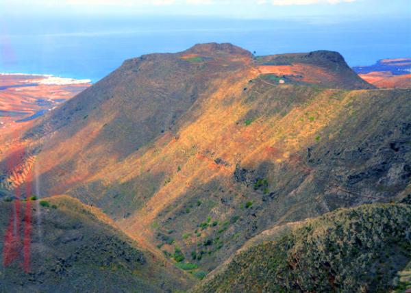 2024-06-08_13_Peñas del Chache_ the Highest Altitude of the Island of Lanzarote w a Height of 672 Meters above Sea Level0001.JPG