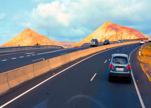 2024-06-08_01_Hwy to Timanfaya Volcanic NP0001.JPG