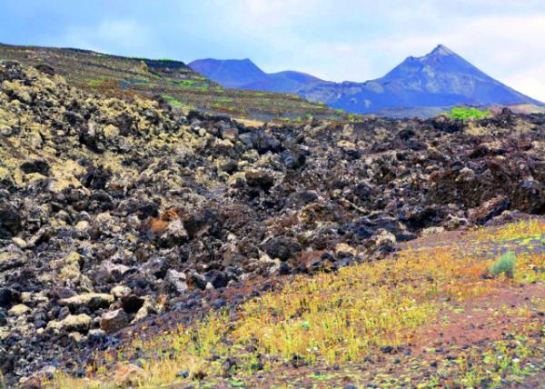 2024-06-08_21_Timanfaya NP_Landscape w a Disorientating Effect0001.JPG