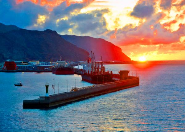 2024-06-09_01_Port of Santa Cruz de Tenerife_Sunrise around 7am0001.JPG