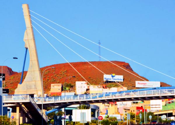 2024-06-09_25_Candelaria Bridge_ the Pedestrian Access to the La Candelaria Hospital-10001.JPG