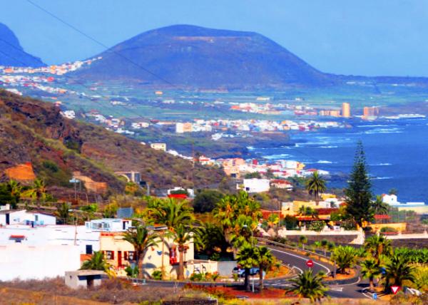 2024-06-09_34_Mesas de Guaza_Lavas Flowed in a Southerly Direction to the Sea_ Generating a Small Cliff Carved into the Coast_ as Marine Erosion Acted w Retraction Fractures0001.JPG