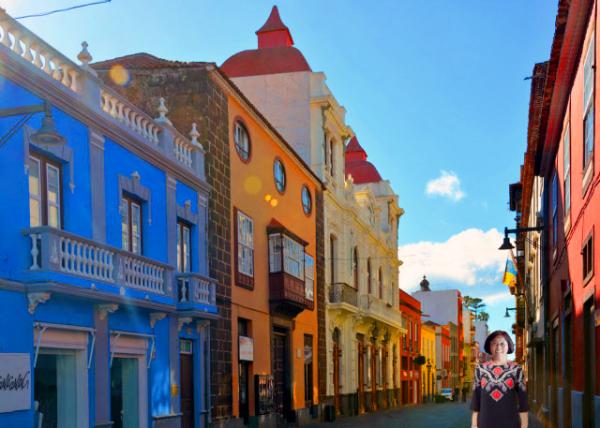 2024-06-09_02_Calle Obispo Rey Redondo, One of the Main Arteries Lined w Colorful Shops & alongside the Casa de los Capitanes Generales10001.JPG