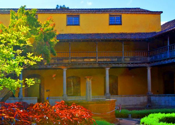 2024-06-09_15_Convento de Santo Domingo_Cloister0001.JPG