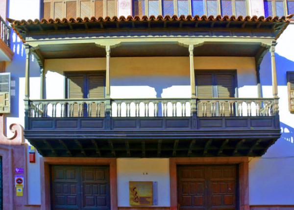 2024-06-09_22_Casa Montañ��s_Italian Wooden Balcony0001.JPG