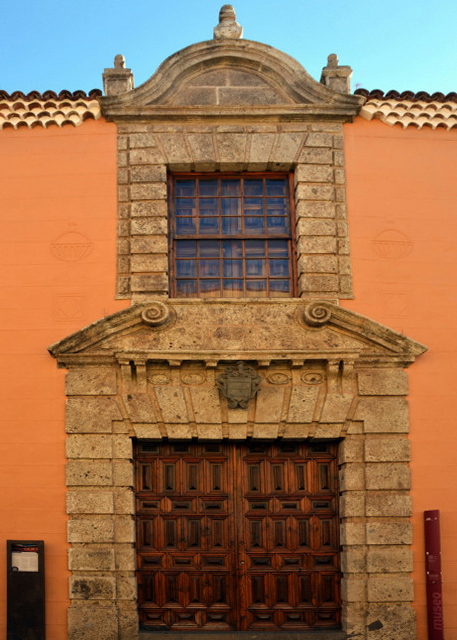 2024-06-09_27_Palacio de Lercaro w the Main Staircase Using the Same Stone as the Pillars & Veranda around the Patio in 15930001.JPG