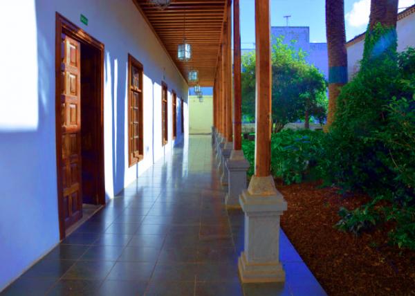 2024-06-09_31_Palacio Salazar_Porticoed Courtyard-10001.JPG