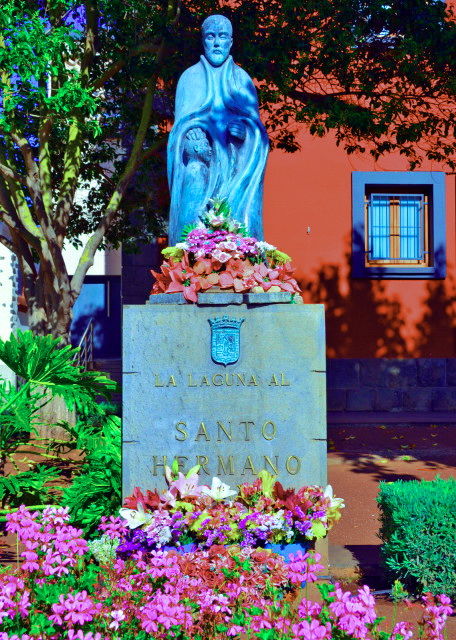 2024-06-09_45_Statue_Monument to Santo Hermano Pedro, a Spanish Saint & Missionary in Guatemala0001.JPG