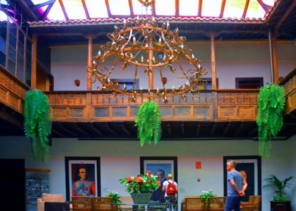 2024-06-09_34_Hotel Marquesa_Courtyard0001.JPG