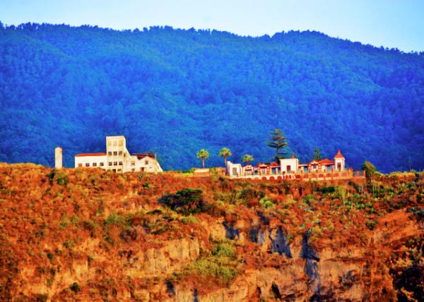 2024-06-10_09_Chalets on a Hillside0001.JPG