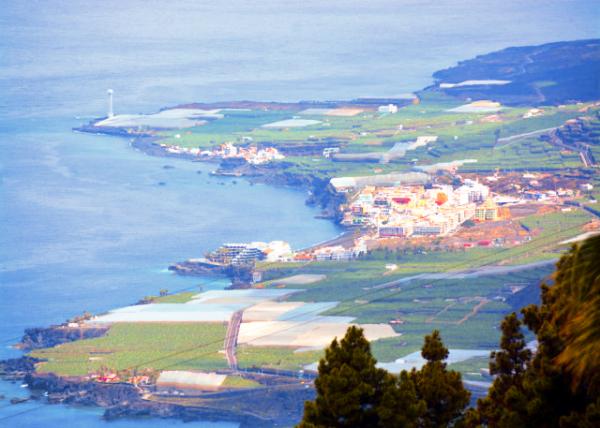 2024-06-10_01_Salt Flats of Fuencaliente & the Old Lighthouse Survived the 1971 Eruption on the Coast Tip Saved from Lava Flows running around it & out to Sea @.JPG