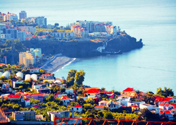 2024-06-11_01_Câmara de Lobos or Chamber of Wolves Harbour-20001.JPG