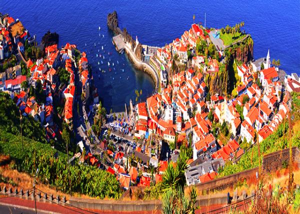 2024-06-11_01_Câmara de Lobos or Chamber of Wolves Harbour-40001.JPG