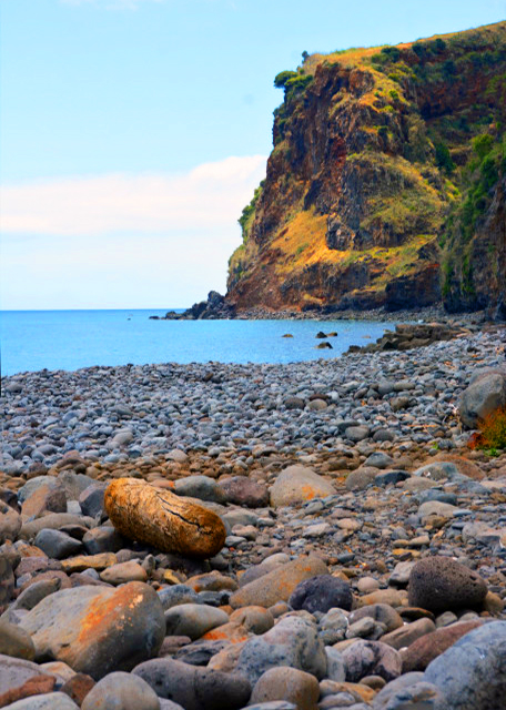 2024-06-11_132_Rocky Beach Next to the Large Cliff0001.JPG
